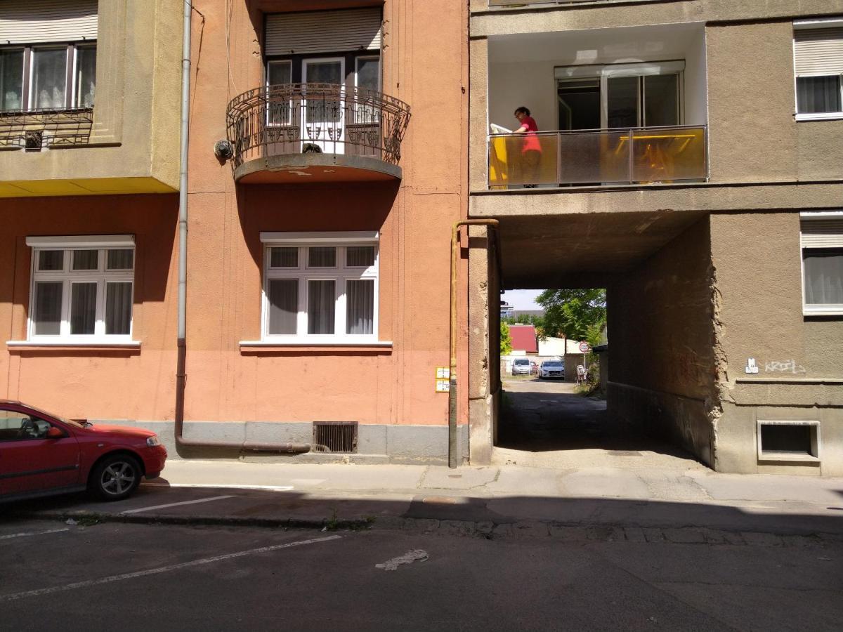 Silver Dream Apartmanhaz ديبريتْسين المظهر الخارجي الصورة