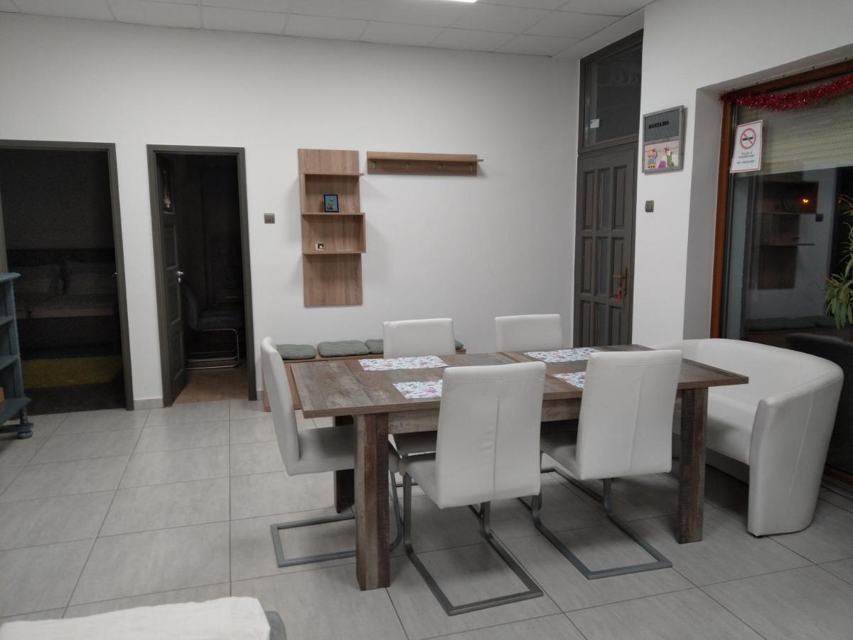 Silver Dream Apartmanhaz ديبريتْسين المظهر الخارجي الصورة