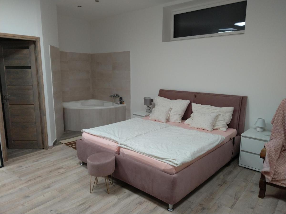 Silver Dream Apartmanhaz ديبريتْسين المظهر الخارجي الصورة